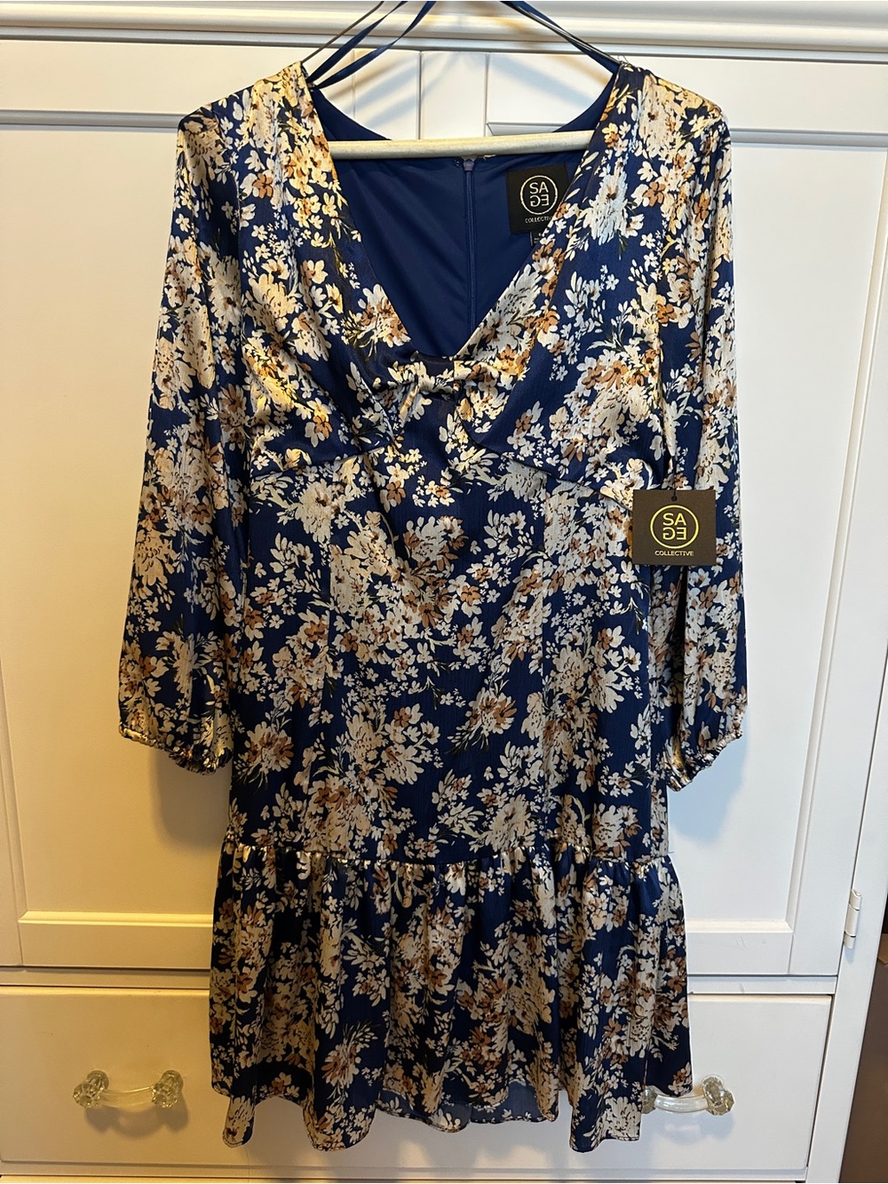 SAGE Collective  Navy Floral Long-Sleeve V-Neck Dress NWT